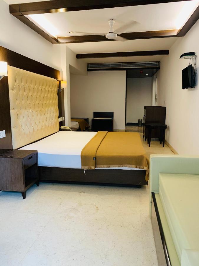 Metropolis Tourist Home Paharganj Ню Делхи Екстериор снимка