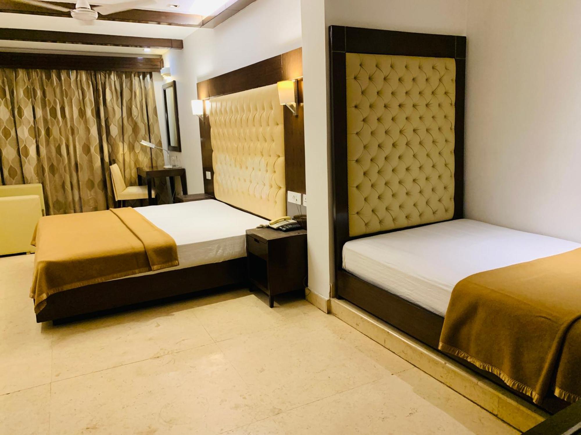 Metropolis Tourist Home Paharganj Ню Делхи Екстериор снимка