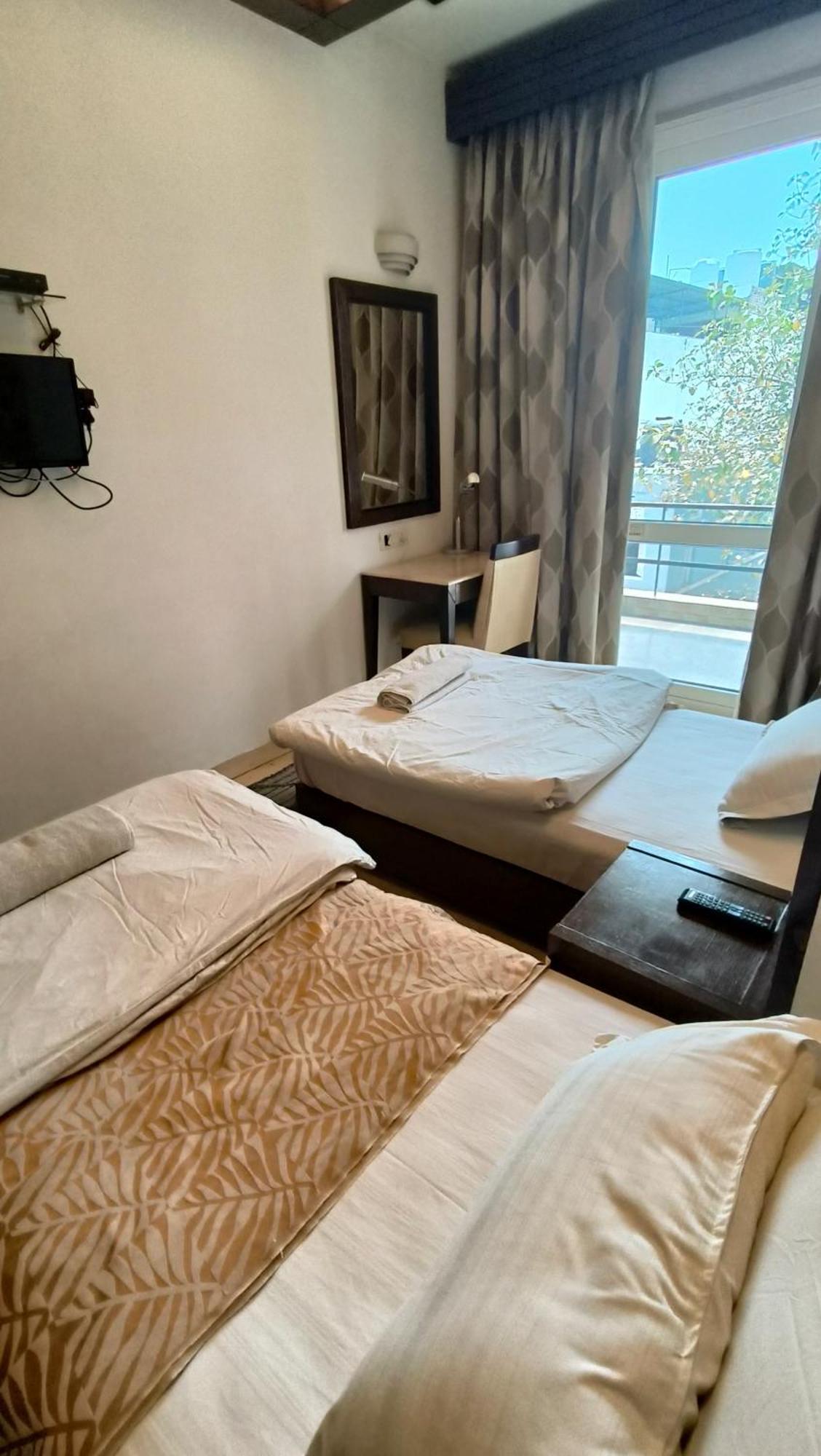 Metropolis Tourist Home Paharganj Ню Делхи Екстериор снимка